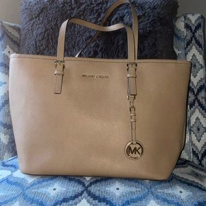 Michael Kors Tote in light brown